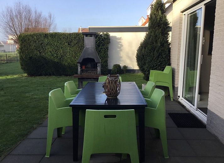 Modern kitchen in Grevelingenhof vacation home, Scharendijke, equipped with luxury appliances, Schouwen-Duiveland, Zeeland.