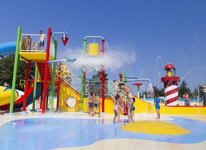 Guest house 600407 - Chalet Schouwen-Duiveland - Camping de Duinhoeve