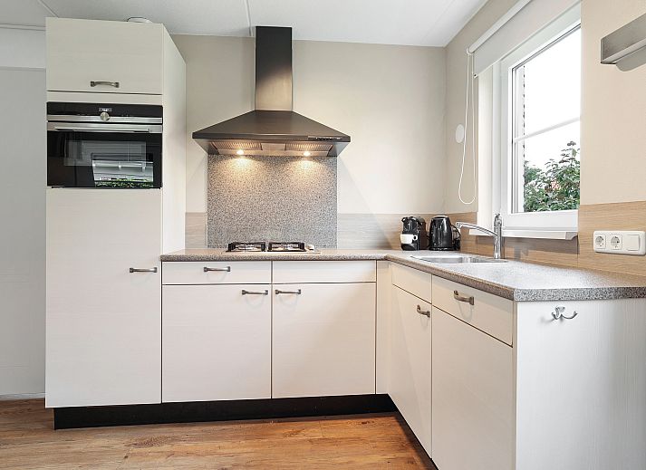 Guest house 6004111 - Bungalow Schouwen-Duiveland - Resort Haamstede | 4-persoons bungalow | 4B4