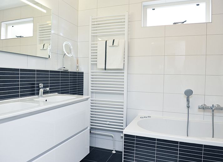 Guest house 6004114 - Bungalow Schouwen-Duiveland - Villapark Livingstone | 6-persoons villa | 6D2