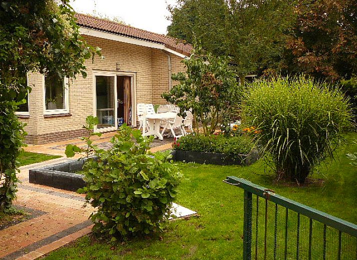 Guest house 600411 - Bungalow Schouwen-Duiveland - VakantiewoningZeeland