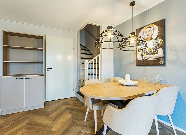 Gemuetliche Sitzecke mit Aussicht in Residence 't Hof van Haamstede, 4-Personen-Ferienhaus in Zeeland.