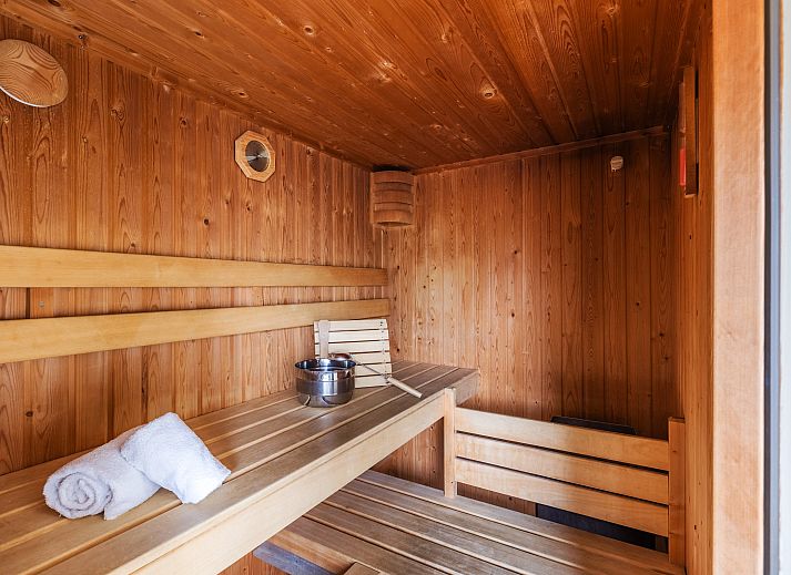 Geraeumige offene Kueche und Wohnzimmer in Residence 't Hof van Haamstede, 4-Personen-Bauernhaus in Burgh-Haamstede.