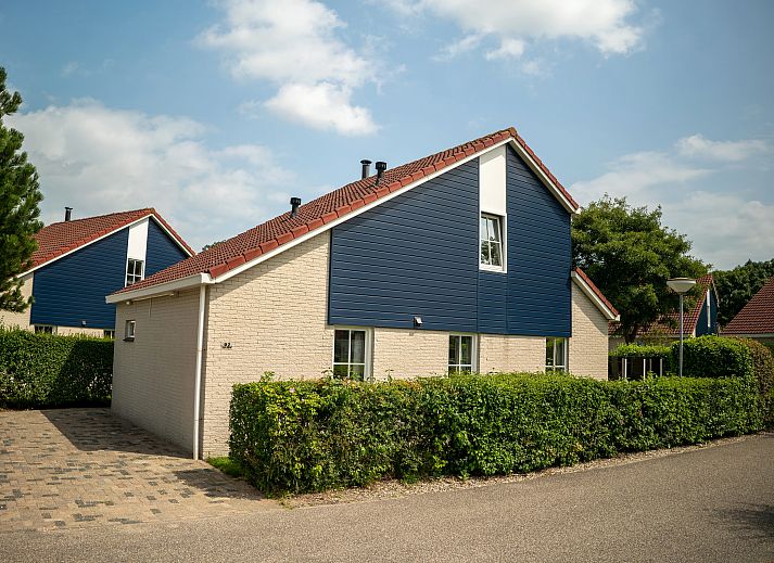 Villapark Livingstone 4-person villa 4BE in Burgh-Haamstede with spacious garden and modern terrace in Zeeland.