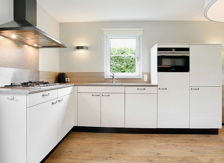 Guest house 6004139 - Bungalow Schouwen-Duiveland - Resort Haamstede | 8-persoons bungalow | 8EL