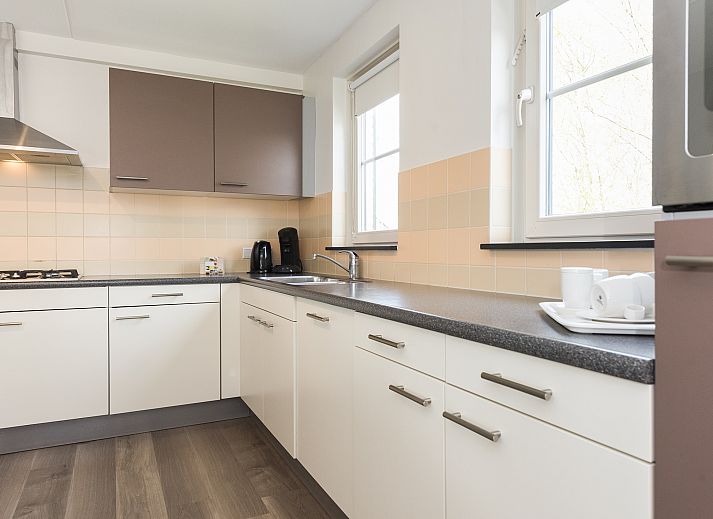 Guest house 6004151 - Bungalow Schouwen-Duiveland - Resort Haamstede | 12-persoons bungalow | 12G