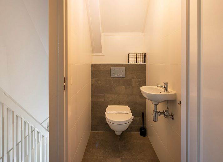 Gezellige buitenruimte van Vakantievilla Paardenbos 5 in Burgh-Haamstede, ideaal voor ontspanning in Zeeland.