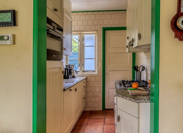 Charmantes Ferienhaus Cottage in Burgh-Haamstede mit Terrasse in der Natur von Schouwen-Duiveland, Zeeland.