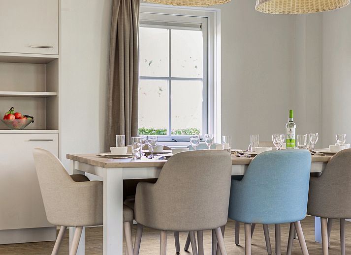 Guest house 600461 - Bungalow Schouwen-Duiveland - Duinpark 't Hof van Haamstede | 8-persoons bungalow | 8E2