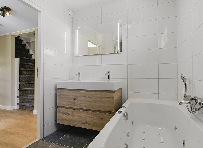 Guest house 600466 - Bungalow Schouwen-Duiveland - Villapark Livingstone | 6-persoons villa | 6D2