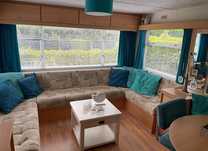 VZ996 Mobile home in Burgh Haamstede with terrace and garden furniture in Burgh-Haamstede, Schouwen-Duiveland, Zeeland.