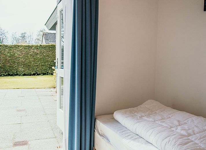Vakantiebungalow Gravenhof 12 in Zeeland met ruime tuin en terras in Burgh-Haamstede.