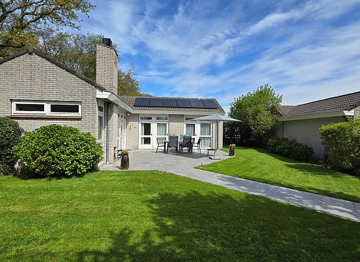Vakantiebungalow Gravenhof 12 in Zeeland met ruime tuin en terras in Burgh-Haamstede.