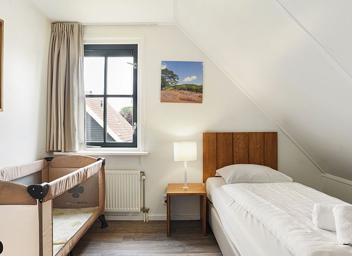 Guest house 600484 - Bungalow Schouwen-Duiveland - Duinpark 't Hof van Haamstede | 8-persoons bungalow | 8E1