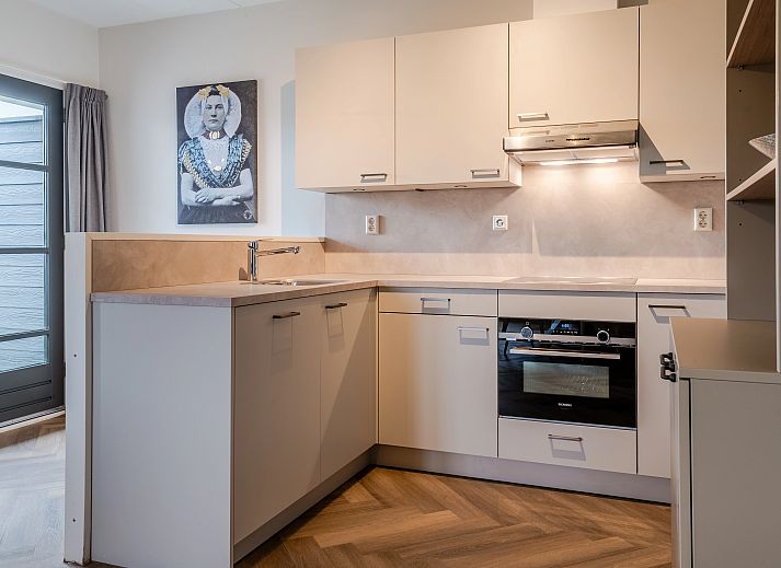 Guest house 600486 - Bungalow Schouwen-Duiveland - Résidence 't Hof van Haamstede | 4-persoons Heerenhuisappar