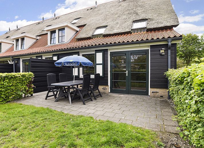 Guest house 600488 - Bungalow Schouwen-Duiveland - Résidence 't Hof van Haamstede | 6-persoons hoevewoning | 6