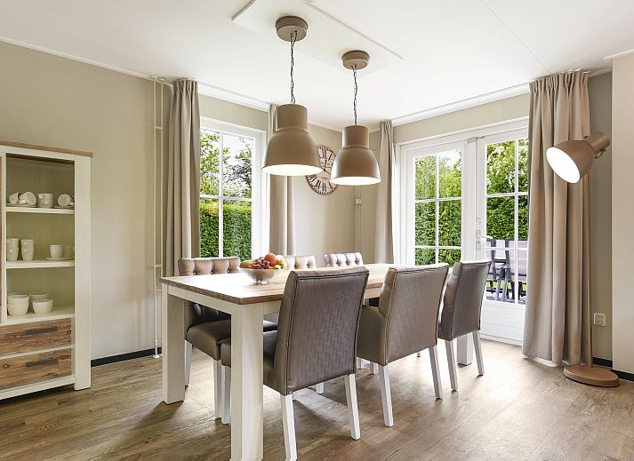 Guest house 600497 - Bungalow Schouwen-Duiveland - Villapark Livingstone | 4-persoons villa | 4L