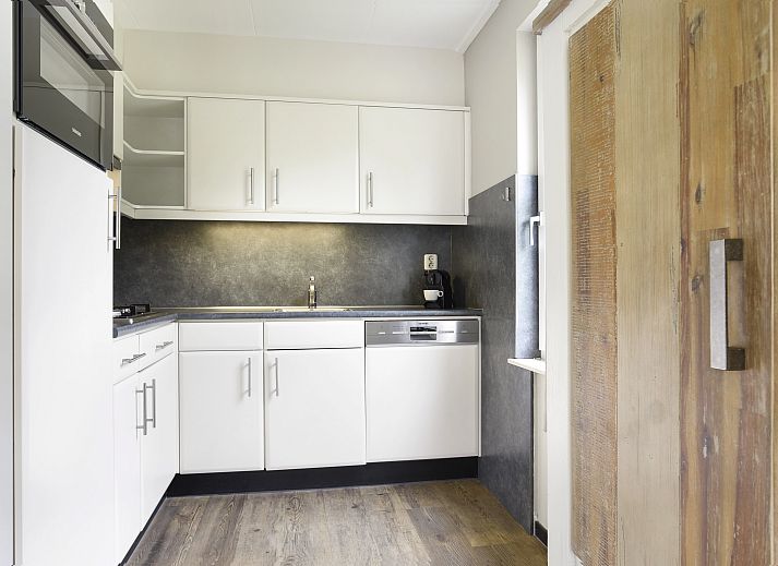 Guest house 600497 - Bungalow Schouwen-Duiveland - Villapark Livingstone | 4-persoons villa | 4L