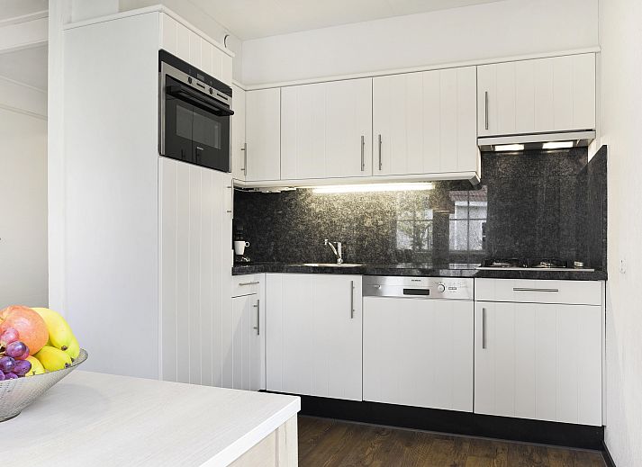 Guest house 600498 - Bungalow Schouwen-Duiveland - Villapark Livingstone | 6-persoons villa | 6D1