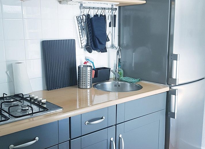 Gemuetliche Sitzecke auf der Terrasse des Ferienhauses VZ1096 in Bruinisse, Schouwen-Duiveland, Zeeland.