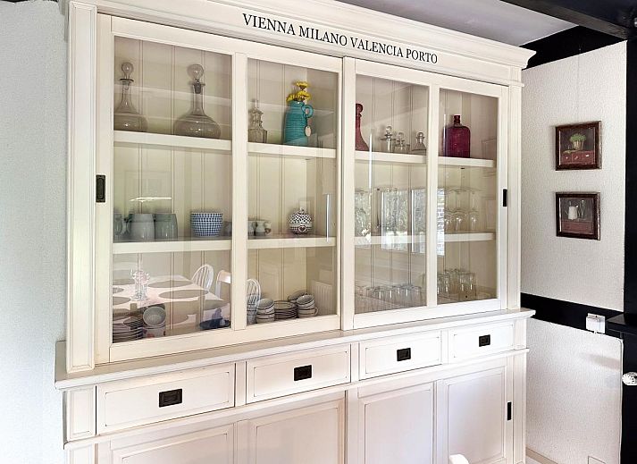 Stilvolles Wohnzimmer des Ferienhauses Rosegarden in Bruinisse, Schouwen-Duiveland.