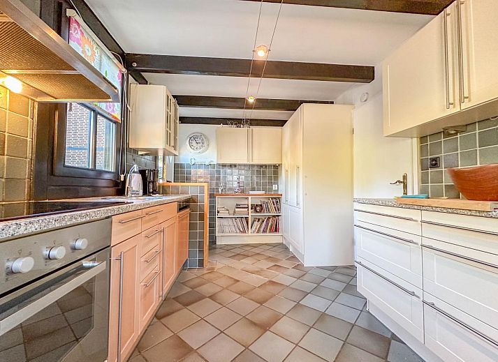 Stilvolles Wohnzimmer des Ferienhauses Rosegarden in Bruinisse, Schouwen-Duiveland.