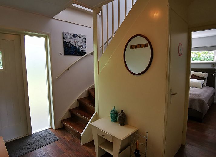 Eingang zum Holiday home Duinweg 12 in Renesse, einem gemuetlichen Ferienhaus in Schouwen-Duiveland, Zeeland.