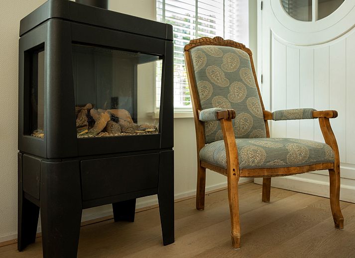 Schattiger Sitzbereich auf der Terrasse des Ferienhauses De Zuidhoek 6 in Schouwen-Duiveland.