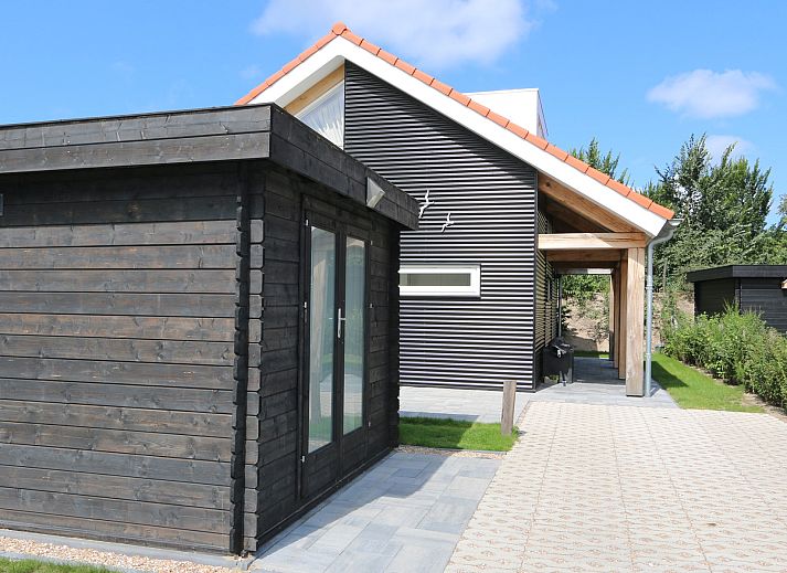 Vakantiehuis Zonnedorp 2, Zilvermeeuw in Renesse met zonnig terras en groene tuin.