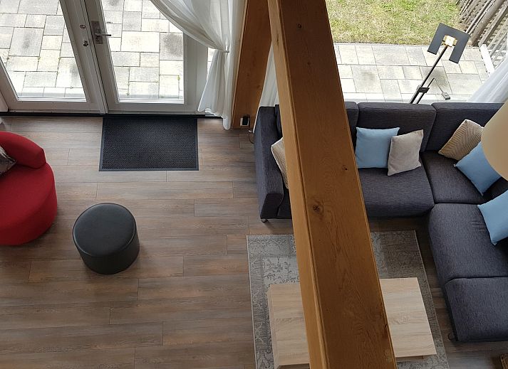 Zilvermeeuw vakantiehuis in Renesse, Zeeland met ruim terras en tuin.