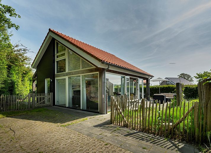 Guest house 600711 • Holiday property Schouwen-Duiveland • Vakantiehuis Zonnedorp 13, "Beach House" 