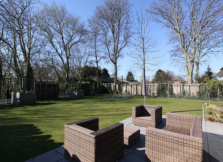 Vacation home Horizon 36, 'Sea You' in Renesse with spacious garden and trampoline.