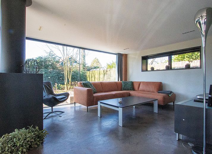 Vacation home Horizon 36, 'Sea You' in Renesse, surrounded by greenery and nature.