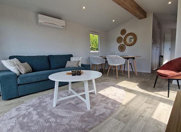 VZ2326 Holiday Chalet Stern 1866 Renesse in Zeeland offers a modern exterior in Renesse, Schouwen-Duiveland.