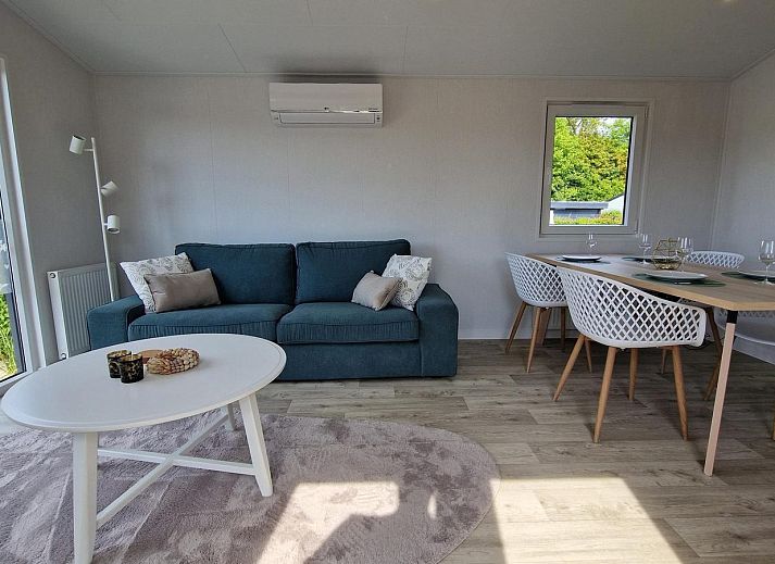 VZ2326 Holiday Chalet Stern 1866 Renesse in Zeeland offers a modern exterior in Renesse, Schouwen-Duiveland.