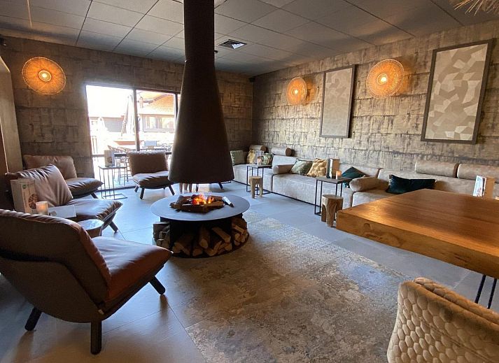 Dining area in VZ2326 Holiday Chalet Stern 1866 Renesse, perfect for family dinners in Schouwen-Duiveland.