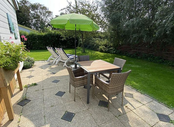 VZ891 Vakantiehuis in Renesse met zonnige tuin en ligstoelen in Schouwen-Duiveland, Zeeland.