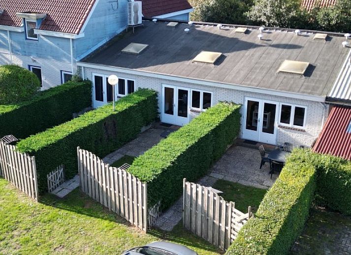 Aufenthalt im Ferienhaus 3 in einer Reihe in Renesse, Schouwen-Duiveland, Zeeland mit einem gemuetlichen Garten und einer Terrasse zur Entspannung.