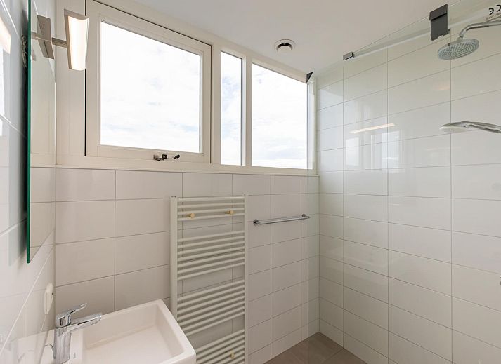 Guest house 6007215 - Holiday property Schouwen-Duiveland - Zonnedorp Kavel 10 Renesse | Villa near the Beach & with Spa