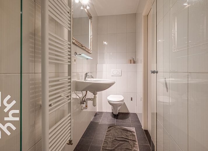 Kompakte Kueche im Ferienhaus ZE636, Renesse, Schouwen-Duiveland, Zeeland.