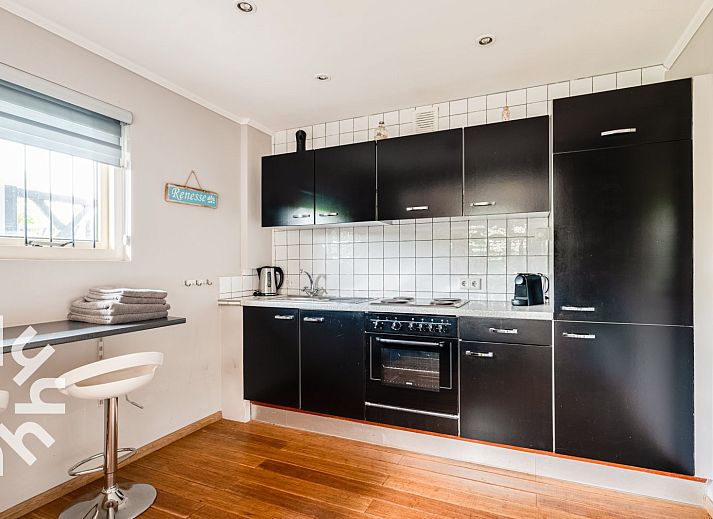 Schoener Garten am Ferienhaus ZE637 in Renesse, Schouwen-Duiveland, umgeben von viel Gruen.