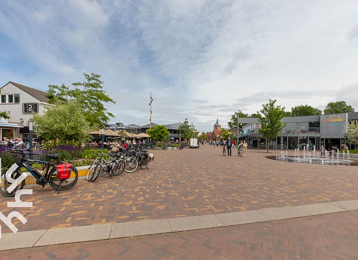 Schoener Garten am Ferienhaus ZE637 in Renesse, Schouwen-Duiveland, umgeben von viel Gruen.