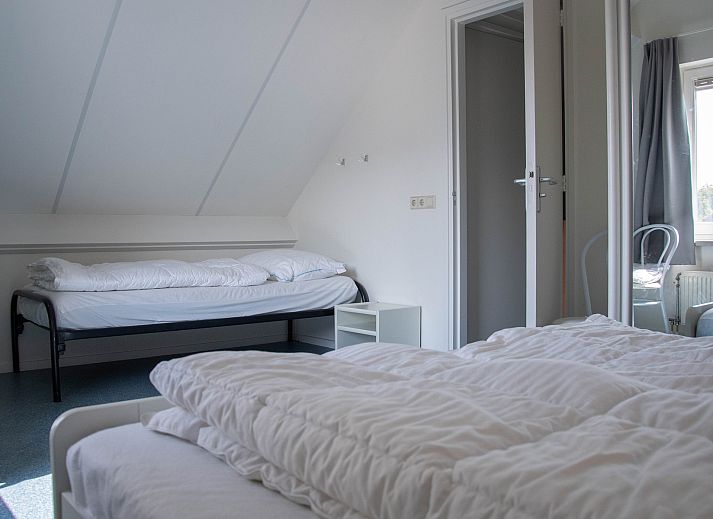 Atmospheric evening lighting at Holiday home Horizon 95 in Renesse, perfect for cozy evenings.