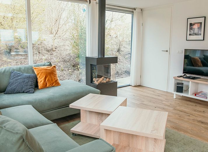 Zonnedorp 14 Mon Repos vacation home in Renesse with spacious garden and terrace in Schouwen-Duiveland