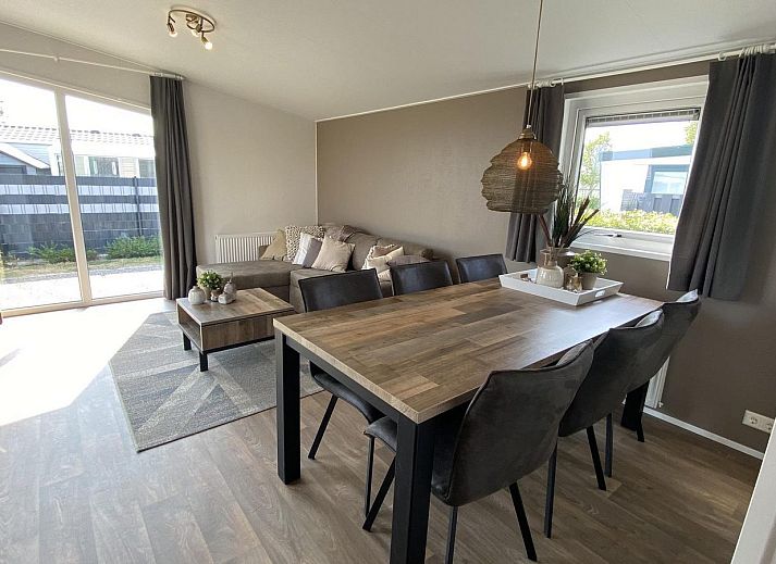 Aussenansicht von VZ804 Ferienhaus Arend 1833 Renesse in Zeeland mit Garten