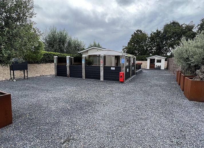 VZ2321 Vakantiechalet in Renesse met terras en tuinmeubilair in Schouwen-Duiveland, Zeeland.