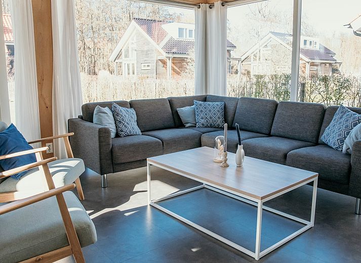 Terrasse des Ferienhauses Zonnedorp 20, Beach Kamp in Renesse, ideal fuer Entspannung in Schouwen-Duiveland.