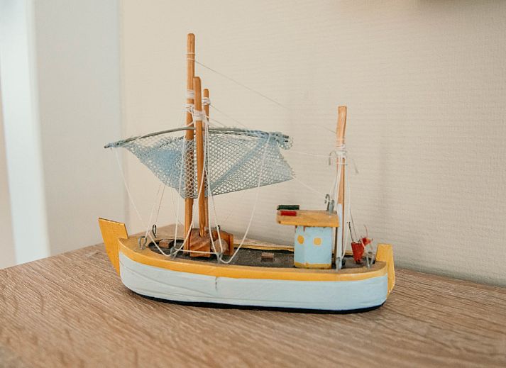 Blick vom Ferienhaus Zonnedorp 20, Beach Kamp in Renesse, mit gruener Umgebung und ruhiger Atmosphaere.