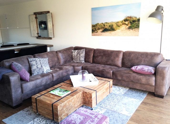 Luftaufnahme des Strandparks De Zeeuwse Kust in Renesse, mit Blick auf die Kueste von Schouwen-Duiveland, Zeeland.
