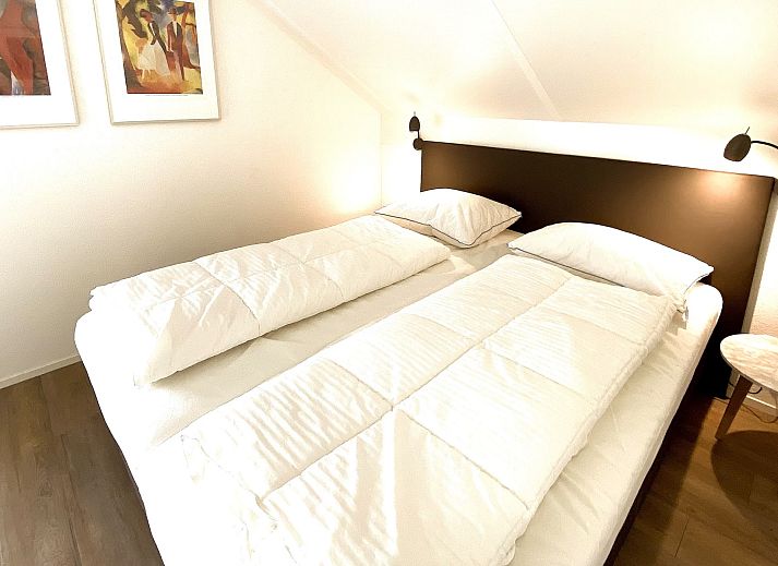 Geraeumiger Garten im Ferienhaus Zonnedorp 29 Strandloper in Renesse, Schouwen-Duiveland, Zeeland.